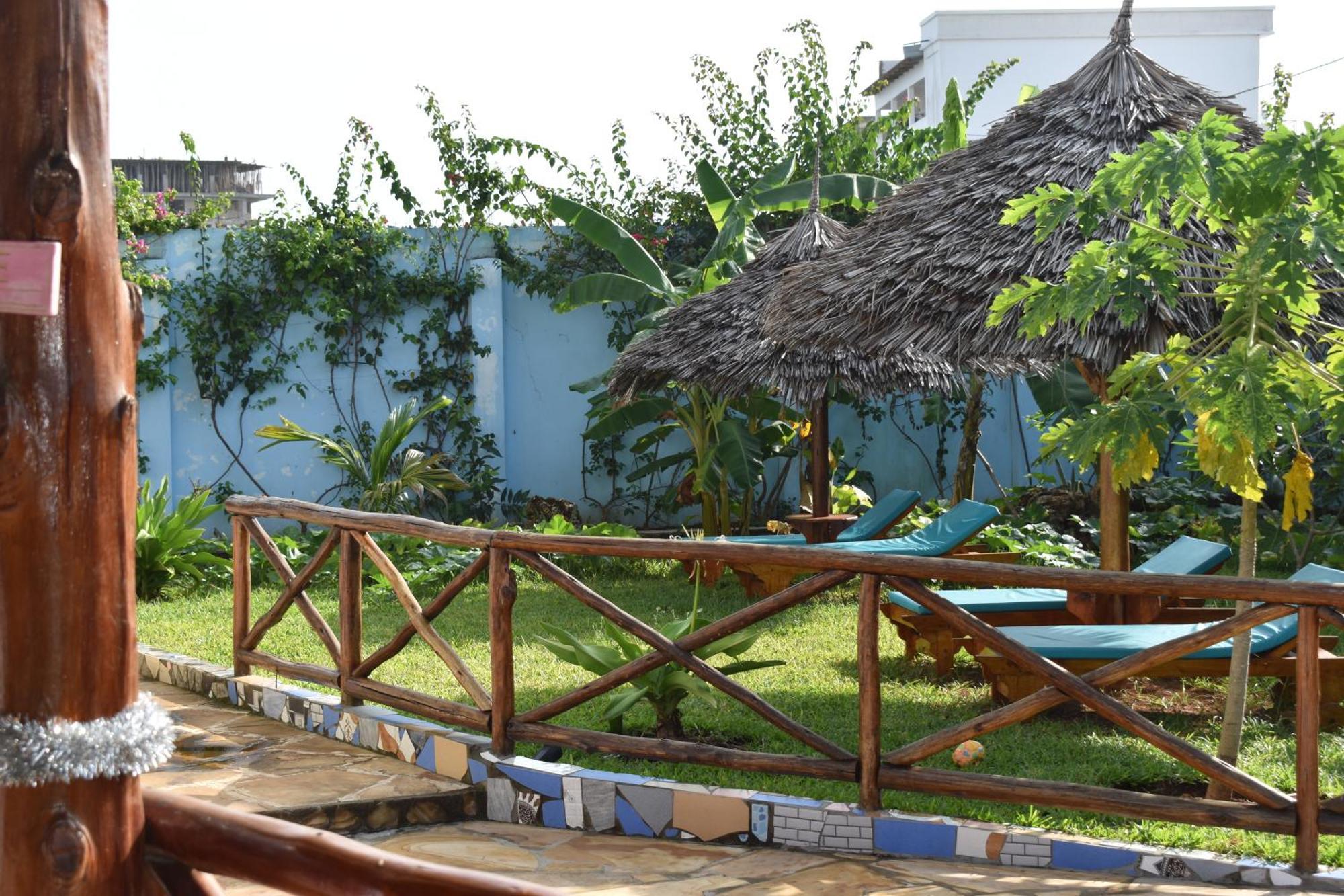 Pineapple House Bed & Breakfast Nungwi Dış mekan fotoğraf