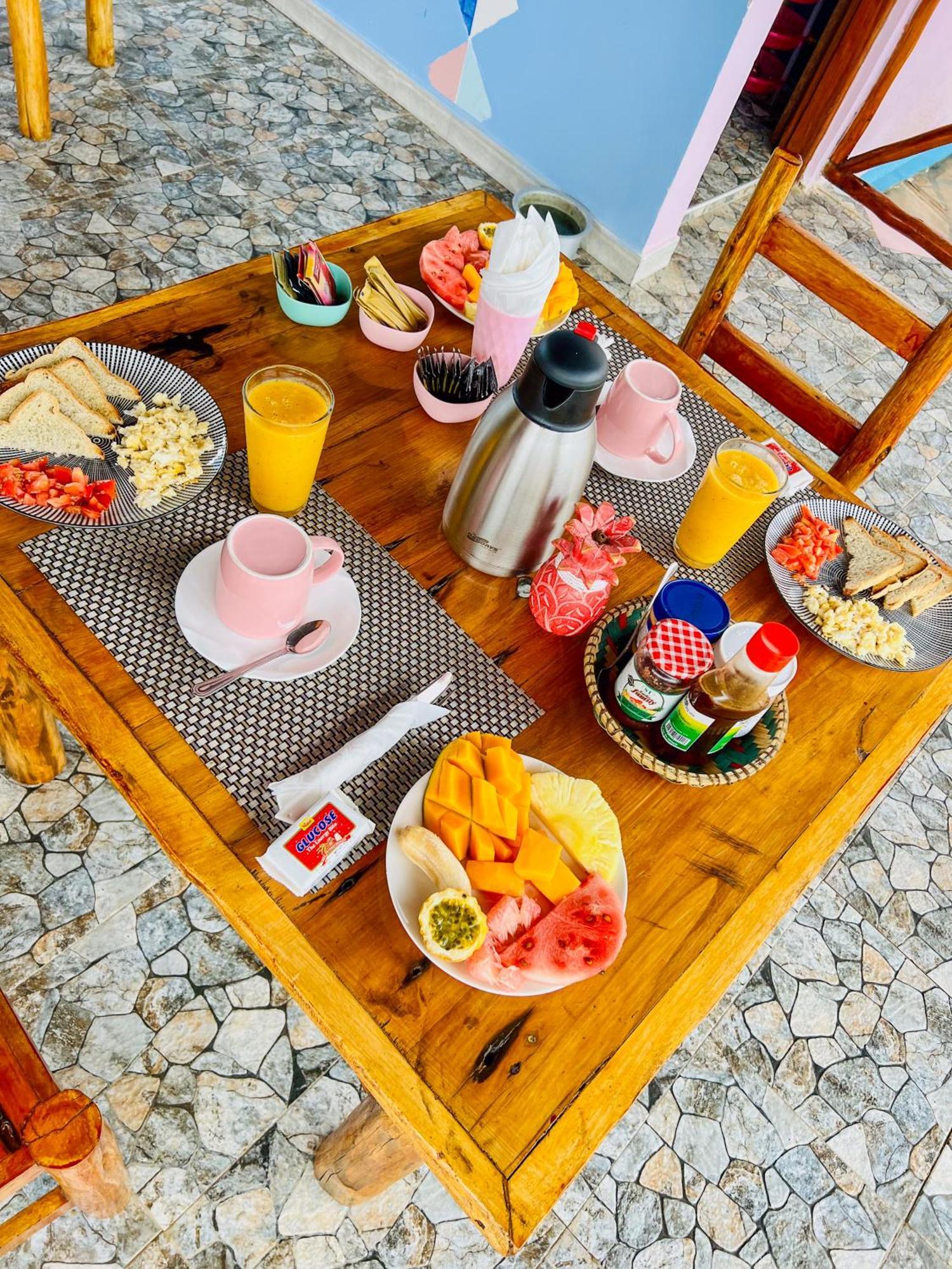 Pineapple House Bed & Breakfast Nungwi Dış mekan fotoğraf